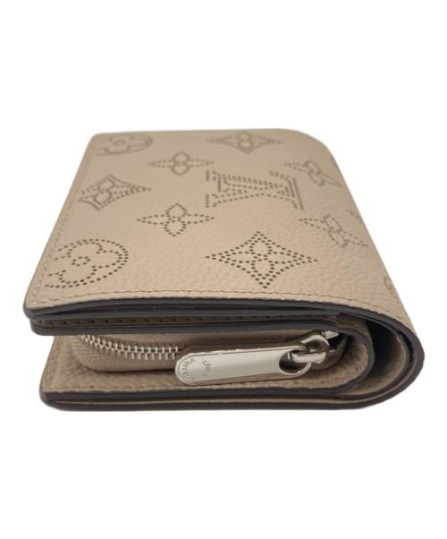 LOUIS VUITTON（ルイ ヴィトン）LOUIS VUITTON (ルイ ヴィトン) ポルトフォイユ クレア/コンパクトウォレット ベージュの古着・服飾アイテム