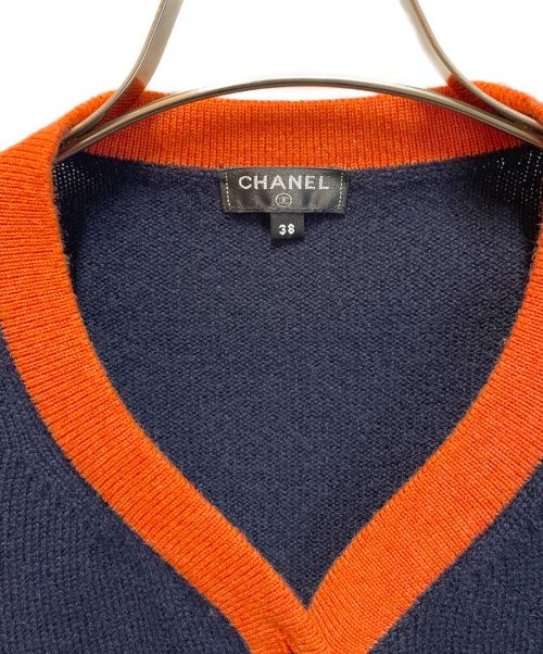 CHANEL（シャネル）CHANEL (シャネル) カシミヤVネックカーディガン ネイビー×オレンジ サイズ:38の古着・服飾アイテム
