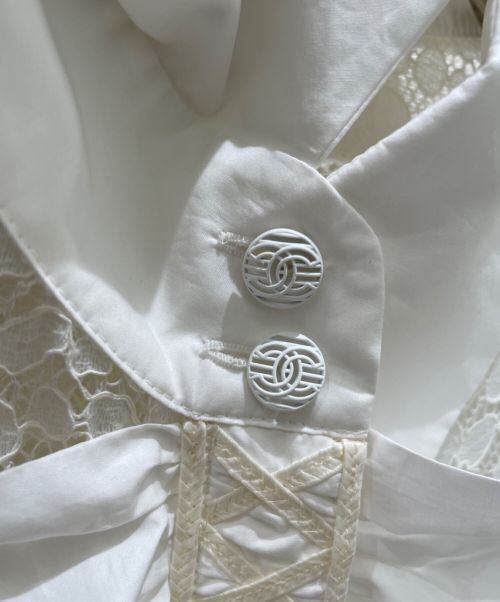 CHANEL（シャネル）CHANEL (シャネル) レースフリルシャツブラウス ホワイト サイズ:36の古着・服飾アイテム