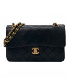 CHANELシャネル）の古着「Wフラップチェーンショルダーバッグ」｜ブラック
