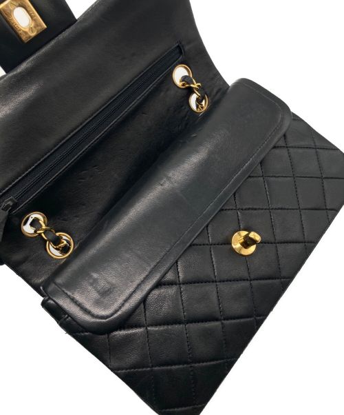 CHANEL（シャネル）CHANEL (シャネル) Wフラップチェーンショルダーバッグ ブラック サイズ:23の古着・服飾アイテム