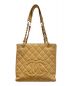 CHANEL（シャネル）の古着「マトラッセスクエアチェーントートバッグ」｜ベージュ