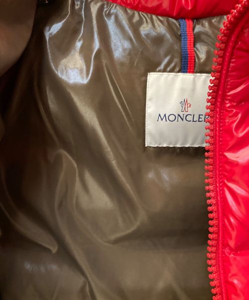 MONCLER（モンクレール）MONCLER (モンクレール) MAYA/ダウンジャケット レッド サイズ:2の古着・服飾アイテム