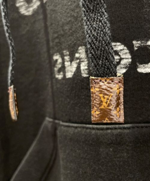 LOUIS VUITTON（ルイ ヴィトン）LOUIS VUITTON (ルイ ヴィトン) ロゴプルオーバーパーカー ブラック サイズ:Mの古着・服飾アイテム
