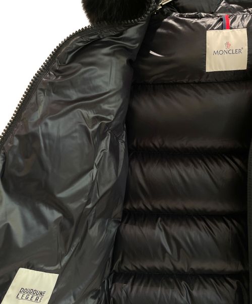 MONCLER（モンクレール）MONCLER (モンクレール) SERIFUR GIUBBOTTO ダウンジャケット ブラックの古着・服飾アイテム