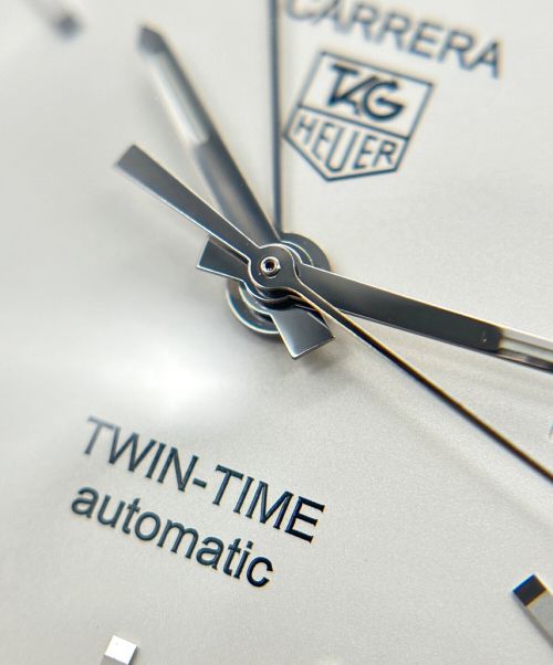 TAG Heuer（タグ・ホイヤー）TAG Heuer (タグホイヤー) Carrera Twin-Time カレラ ツインタイム Ref.WV2116.BA0787 シルバー文字盤 サイズ:39.0mmの古着・服飾アイテム