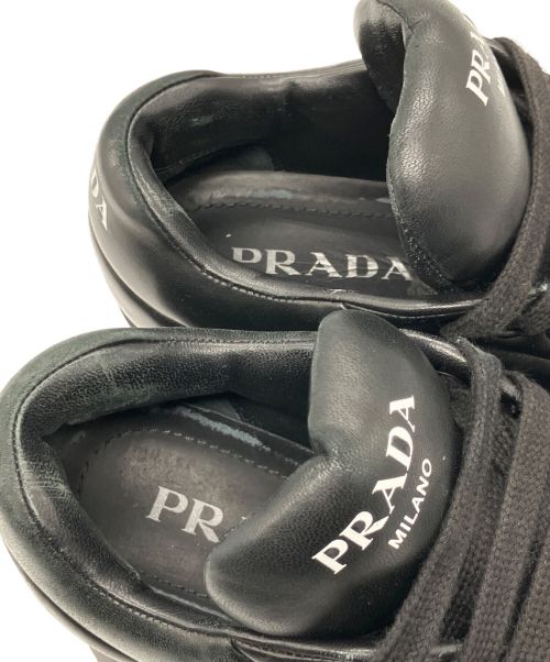 PRADA（プラダ）PRADA (プラダ) モノリス パデッドスニーカー ブラック サイズ:37の古着・服飾アイテム
