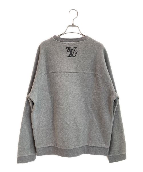 LOUIS VUITTON（ルイ ヴィトン）LOUIS VUITTON (ルイ ヴィトン) スクエアード LVクルーネック スウェット グレー サイズ:Lの古着・服飾アイテム