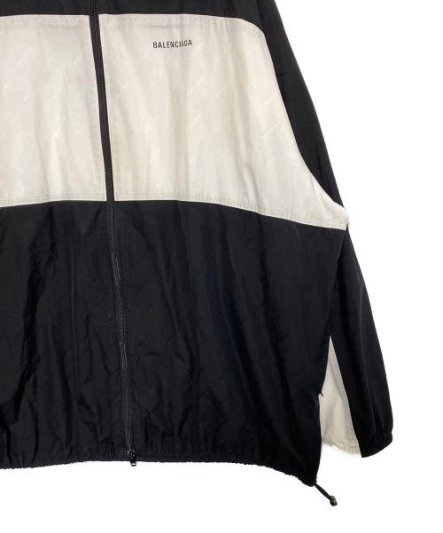 BALENCIAGA（バレンシアガ）BALENCIAGA (バレンシアガ) ロゴプリントトラックジャケット ブラック×ホワイト サイズ:44の古着・服飾アイテム