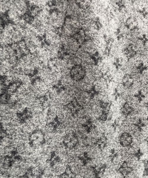 LOUIS VUITTON（ルイ ヴィトン）LOUIS VUITTON (ルイ ヴィトン) モノグラム マルタンガール スカート グレー サイズ:34の古着・服飾アイテム