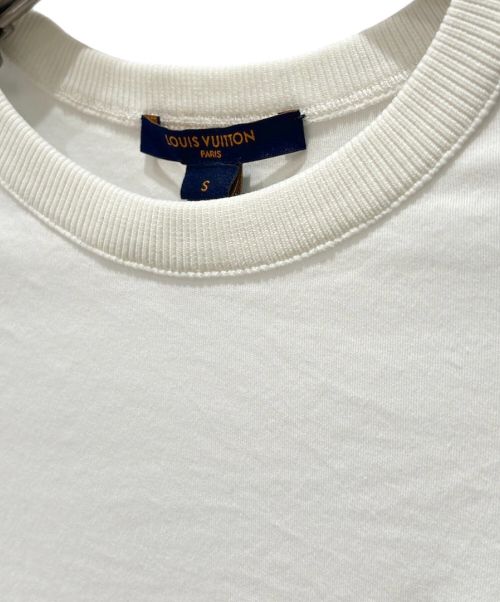 LOUIS VUITTON（ルイ ヴィトン）LOUIS VUITTON (ルイ ヴィトン) LV モノグラム レザーパッチ Tシャツ ホワイト サイズ:Sの古着・服飾アイテム