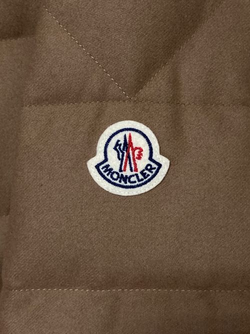MONCLER（モンクレール）MONCLER (モンクレール) VABB/ダウンジャケット ブラウン サイズ:3の古着・服飾アイテム