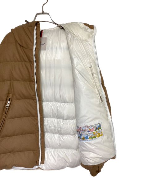 MONCLER（モンクレール）MONCLER (モンクレール) VABB/ダウンジャケット ブラウン サイズ:3の古着・服飾アイテム