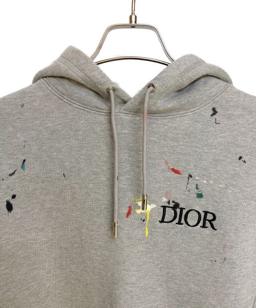 Dior（ディオール）Dior (ディオール) 刺繍ペイントプルオーバーパーカー グレー サイズ:Sの古着・服飾アイテム