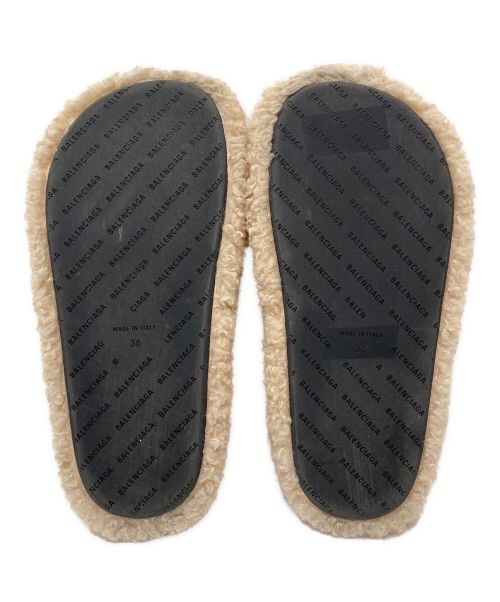 BALENCIAGA（バレンシアガ）BALENCIAGA (バレンシアガ) テディベアサンダル ベージュ サイズ:38の古着・服飾アイテム