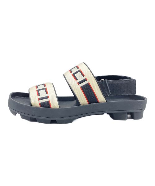 GUCCI（グッチ）GUCCI (グッチ) ロゴストラップサンダル ブラック×ベージュ サイズ:8の古着・服飾アイテム