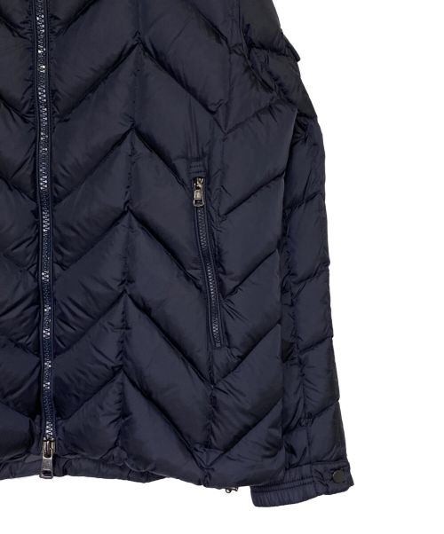 MONCLER（モンクレール）MONCLER (モンクレール) BERRIAT/ダウンジャケット ネイビー サイズ:4の古着・服飾アイテム