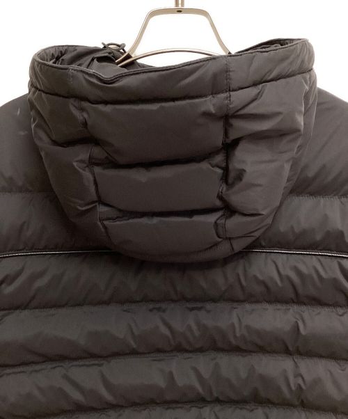 PRADA（プラダ）PRADA (プラダ) Triangle Plate Down Jacket（トライアングルプレートダウンジャケット） ブラック サイズ:48の古着・服飾アイテム
