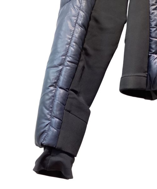 PRADA（プラダ）PRADA (プラダ) Triangle Plate Down Jacket（トライアングルトライアングルプレートダウンジャケット） ネイビー サイズ:38の古着・服飾アイテム