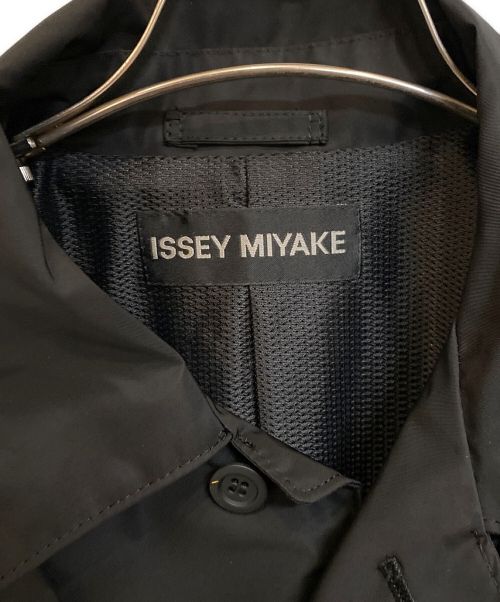 ISSEY MIYAKE（イッセイミヤケ）ISSEY MIYAKE (イッセイミヤケ) マルチポケットナイロンジャケット/08AW/Archive ブラック サイズ:2の古着・服飾アイテム