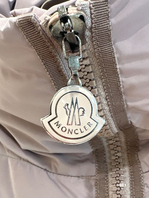 MONCLER（モンクレール）MONCLER (モンクレール) GERBOISE/ダウンコート グレーの古着・服飾アイテム