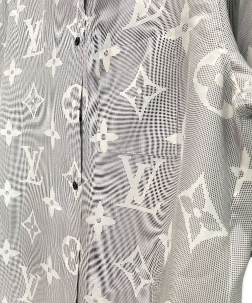 LOUIS VUITTON（ルイ ヴィトン）LOUIS VUITTON (ルイ ヴィトン) インバーテッド マヒナ モノグラム マスキュリン シャツ ライトグレー サイズ:34の古着・服飾アイテム