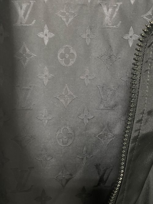 LOUIS VUITTON（ルイ ヴィトン）LOUIS VUITTON (ルイ ヴィトン) Utility Nylon Jacket ブラック サイズ:48の古着・服飾アイテム