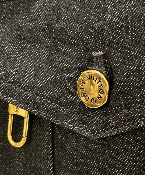 LOUIS VUITTON（ルイ ヴィトン）LOUIS VUITTON (ルイ ヴィトン) ステープルライン シャドーモノグラム ストレッチ コットンデニムジャケット ブラック サイズ:48の古着・服飾アイテム