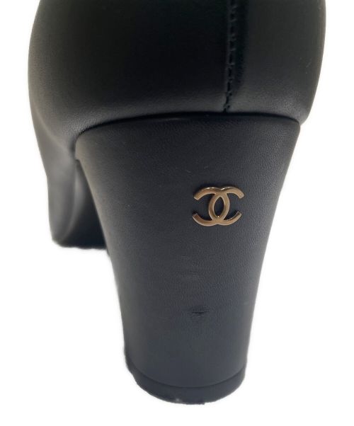 CHANEL（シャネル）CHANEL (シャネル) パテント スクエアトゥ チェーン トリム パンプス ブラック サイズ:39の古着・服飾アイテム