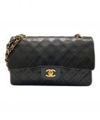 CHANELシャネル）の古着「Wフラップチェーンショルダーバッグ」｜ブラック