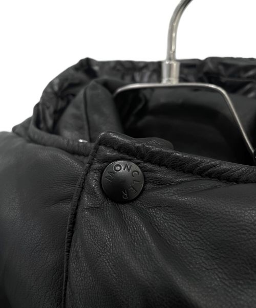MONCLER（モンクレール）MONCLER (モンクレール) DASSIN レザーダウンジャケット ブラック サイズ:2の古着・服飾アイテム