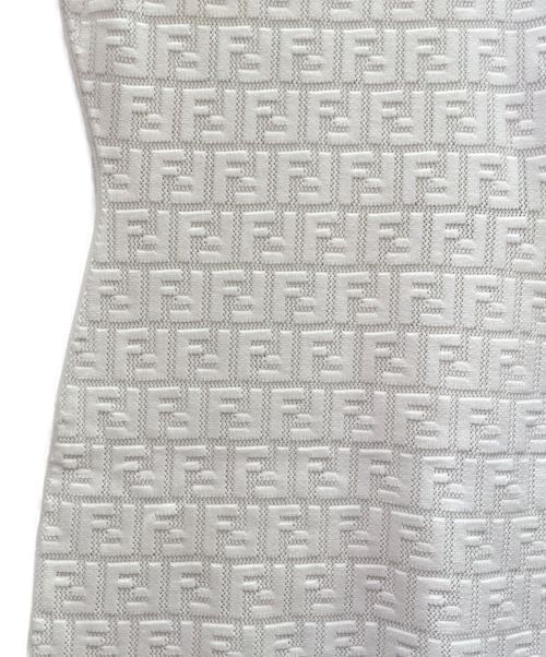 FENDI（フェンディ）FENDI (フェンディ) ズッカ柄 ノースリーブ ワンピース ホワイト サイズ:40の古着・服飾アイテム