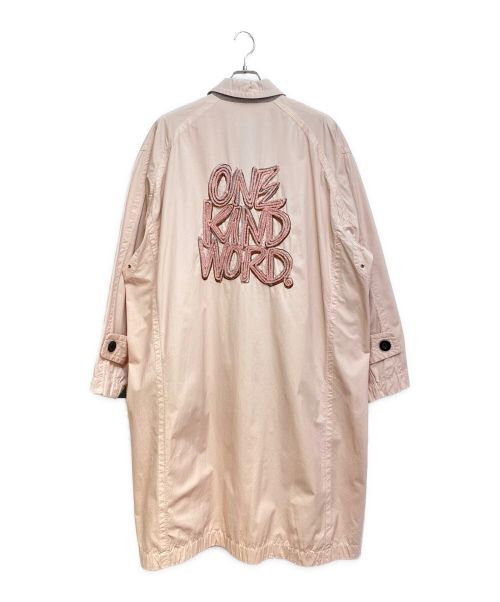 sacai（サカイ）sacai (サカイ) eric haze (エリックヘイズ) 23SS バック刺繍コート ライトピンク サイズ:2の古着・服飾アイテム