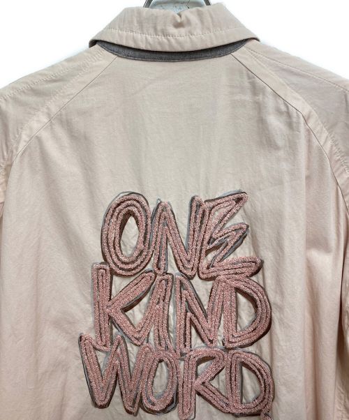 sacai（サカイ）sacai (サカイ) eric haze (エリックヘイズ) 23SS バック刺繍コート ライトピンク サイズ:2の古着・服飾アイテム