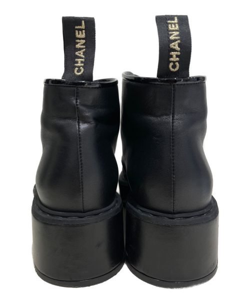CHANEL（シャネル）CHANEL (シャネル) Coco Marc Leather Boots ブラック サイズ:37 1/2Cの古着・服飾アイテム