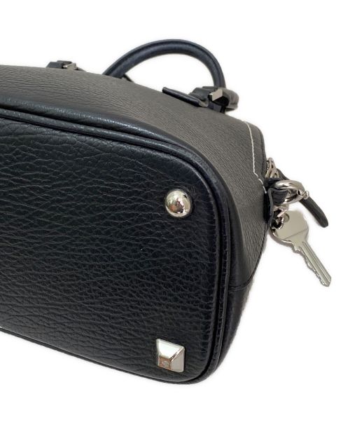 Maison Margiela（メゾンマルジェラ）Maison Margiela (メゾンマルジェラ) 5AC MINI BAG ブラック サイズ:ミニの古着・服飾アイテム