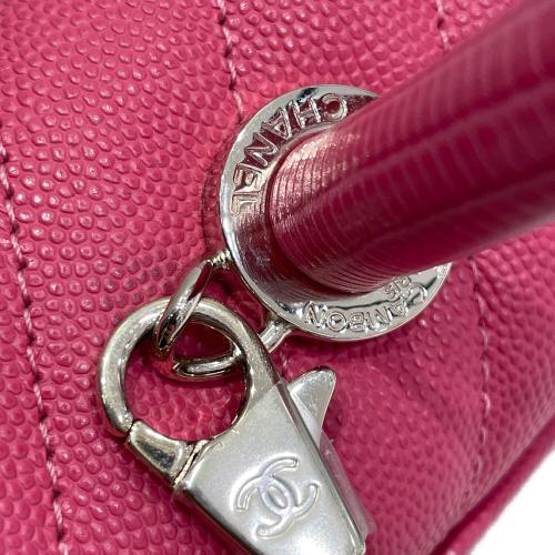 CHANEL（シャネル）CHANEL (シャネル) Vステッチチェーンショルダーバッグ ピンクの古着・服飾アイテム