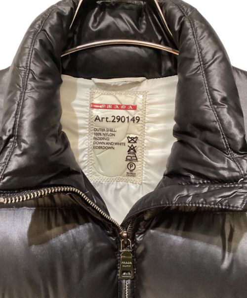 PRADA（プラダ）PRADA (プラダ) Logo Plate Down Jacket（ロゴプレートダウンジャケット） ブラック サイズ:44の古着・服飾アイテム