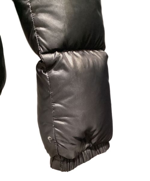 PRADA（プラダ）PRADA (プラダ) Logo Plate Down Jacket（ロゴプレートダウンジャケット） ブラック サイズ:44の古着・服飾アイテム