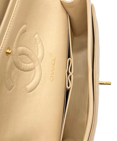CHANEL（シャネル）CHANEL (シャネル) ダブルフラップチェーンショルダーバッグ ベージュ サイズ:25の古着・服飾アイテム