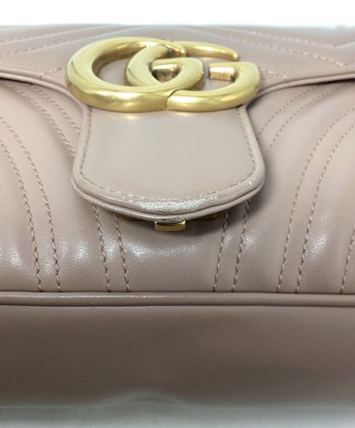 GUCCI（グッチ）GUCCI (グッチ) GGマーモント キルティング スモール ショルダーバッ ピンクの古着・服飾アイテム