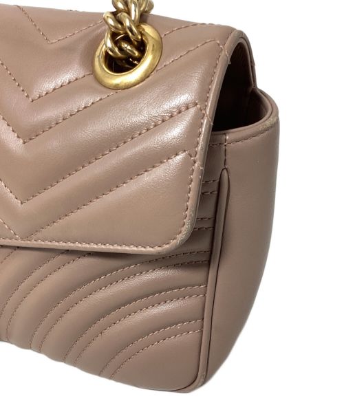 GUCCI（グッチ）GUCCI (グッチ) GGマーモント キルティング スモール ショルダーバッ ピンクの古着・服飾アイテム