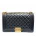 CHANEL（シャネル）の古着「ボーイシャネル25」｜ブラック×ゴールド