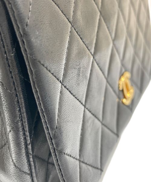 CHANEL（シャネル）CHANEL (シャネル) ミニマトラッセ19 チェーン ショルダーバッグ  ブラック×ゴールド サイズ:19の古着・服飾アイテム
