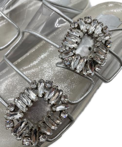 Roger Vivier（ロジェ ヴィヴィエ）Roger Vivier (ロジェ ヴィヴィエ) SLIDY VIV シルバー サイズ:37の古着・服飾アイテム