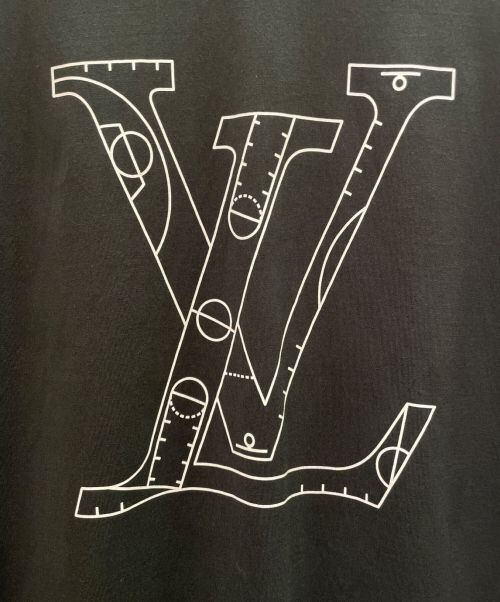 LOUIS VUITTON（ルイ ヴィトン）LOUIS VUITTON (ルイ ヴィトン) NBAロゴプリントクルーネックTシャツ ブラック サイズ:XLの古着・服飾アイテム