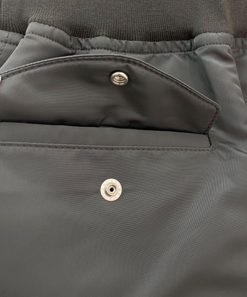sacai（サカイ）sacai (サカイ) ナイロンツイルミックススカート グレー サイズ:０の古着・服飾アイテム