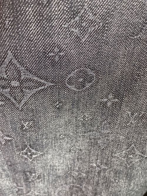 LOUIS VUITTON（ルイ ヴィトン）LOUIS VUITTON (ルイ ヴィトン) ステープルラインシャドーモノグラムデニムパンツ ブラック サイズ:W36(91cm)の古着・服飾アイテム