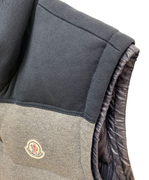 MONCLER（モンクレール）MONCLER (モンクレール) ADAM(アダム)/スウェットダウンベスト グレー×ネイビー サイズ:4の古着・服飾アイテム
