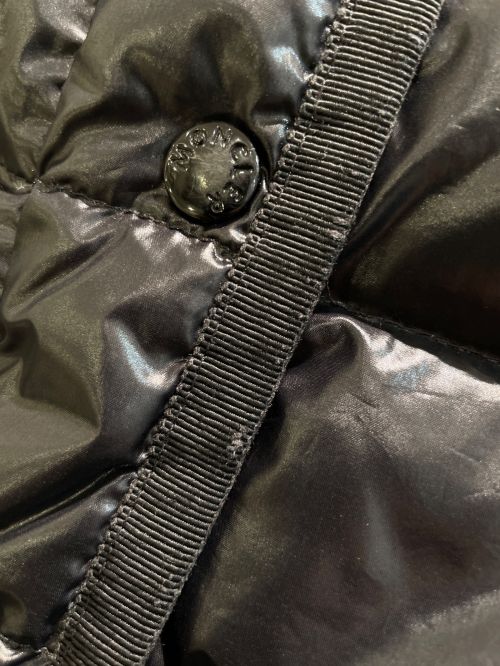 MONCLER（モンクレール）MONCLER (モンクレール) HERMIFUR/ダウンコート ブラックの古着・服飾アイテム